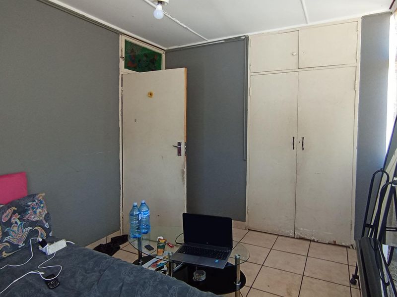 Apartment For Sale In Pretoria - Photo 8