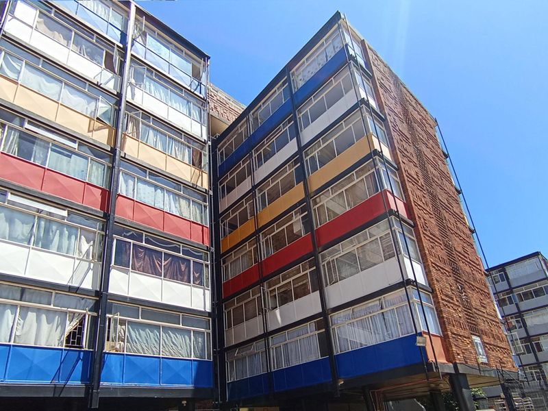 Apartment For Sale In Pretoria - Photo 2