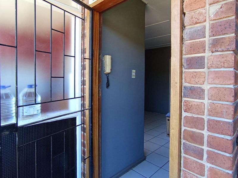 Apartment For Sale In Pretoria - Photo 5