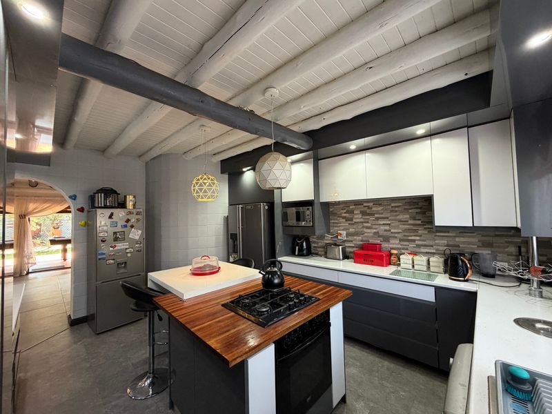 House For Sale In Benoni - Photo 7