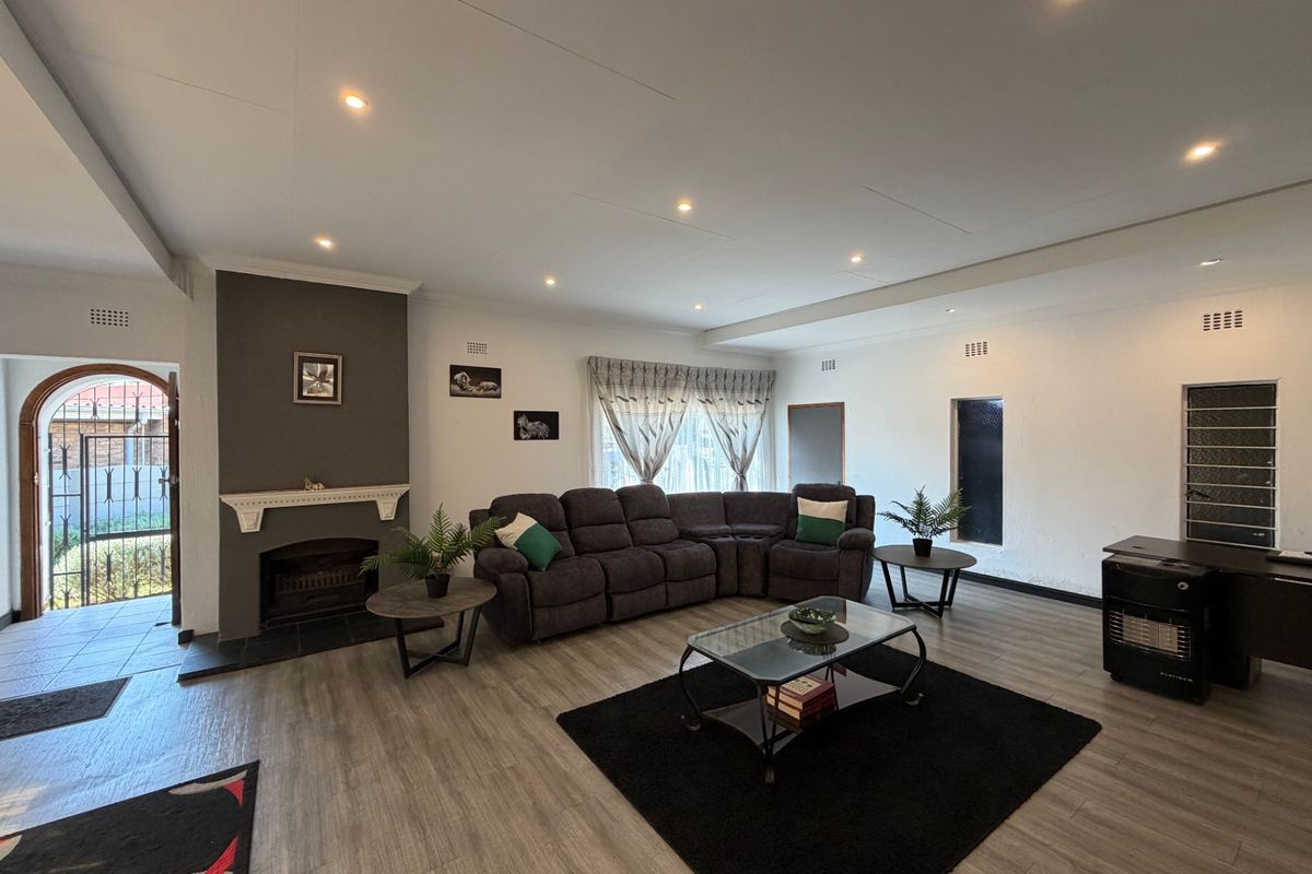 House For Sale In Benoni - Photo 3