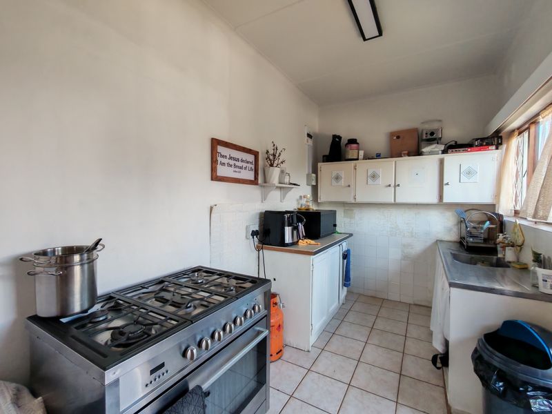 House Rental Monthly In Margate - Photo 3