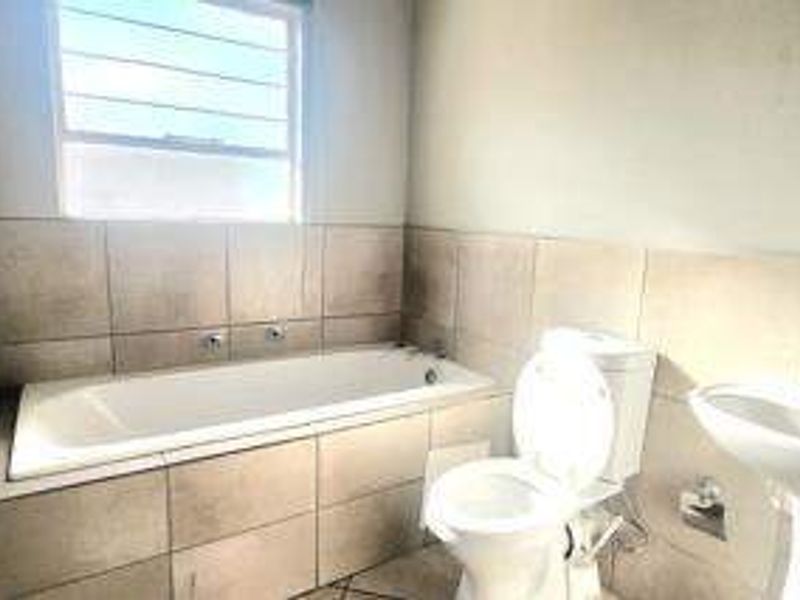 Townhouse For Sale In Alberton - Photo 8