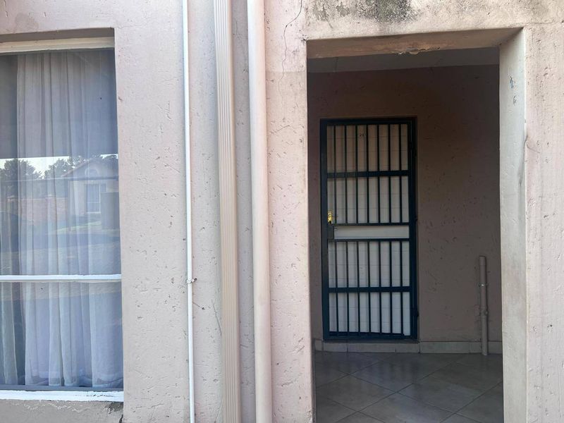 Townhouse For Sale In Alberton - Photo 1