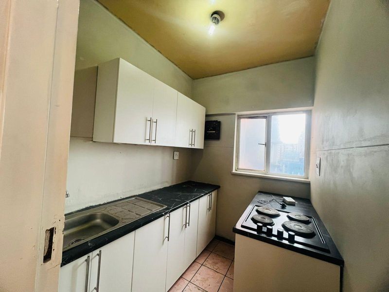 Apartment For Sale In Durban - Photo 2