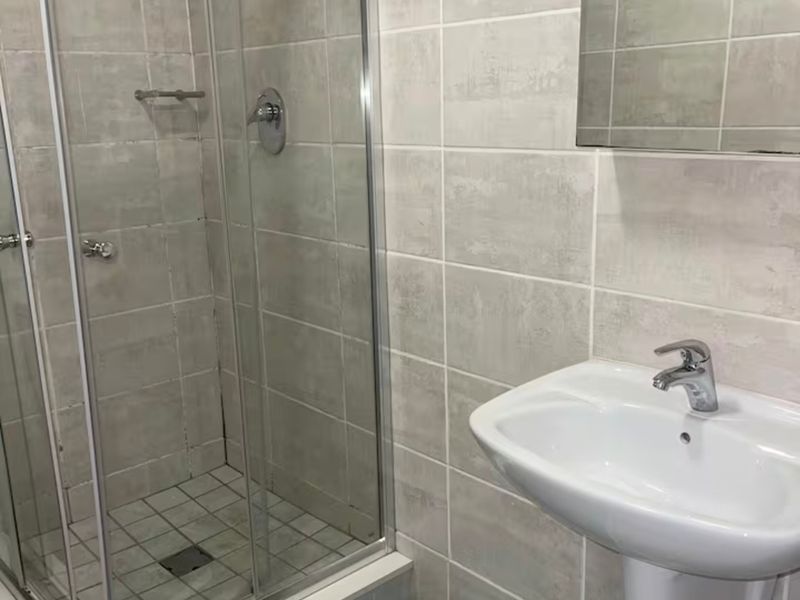 Apartment Rental Monthly In Sandton - Photo 9