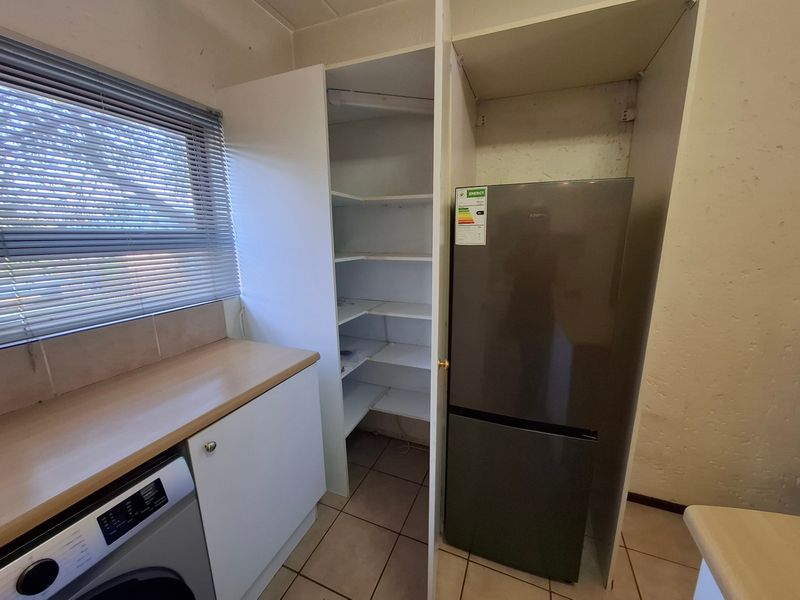 Apartment Rental Monthly In Sandton - Photo 3