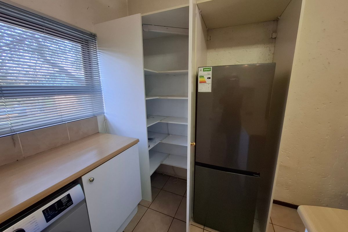 Apartment Rental Monthly In Sandton - Photo 3