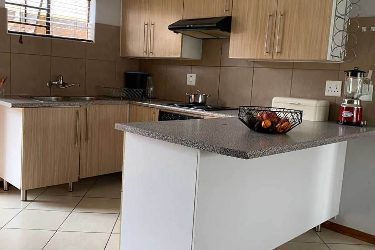 Apartment For Sale In Midrand - Photo 4