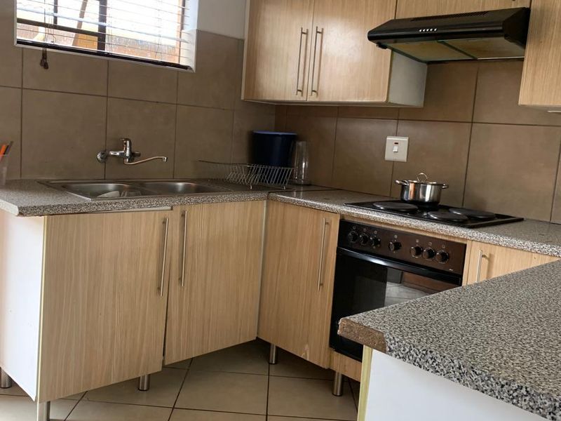 Apartment For Sale In Midrand - Photo 3