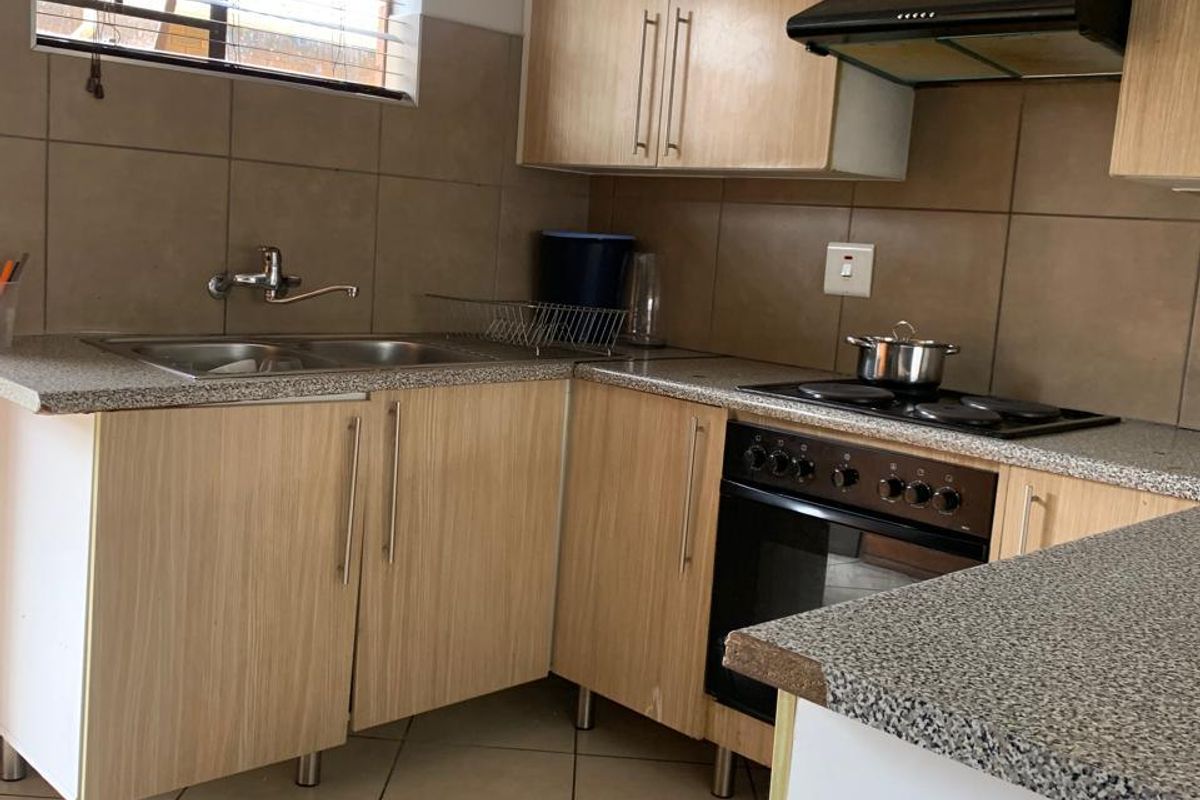 Apartment For Sale In Midrand - Photo 3
