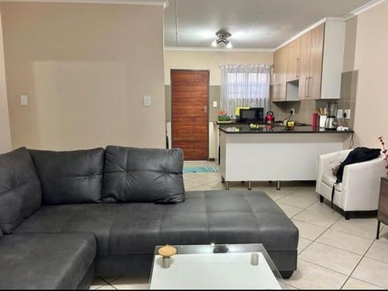 Apartment For Sale In Midrand - Photo 6