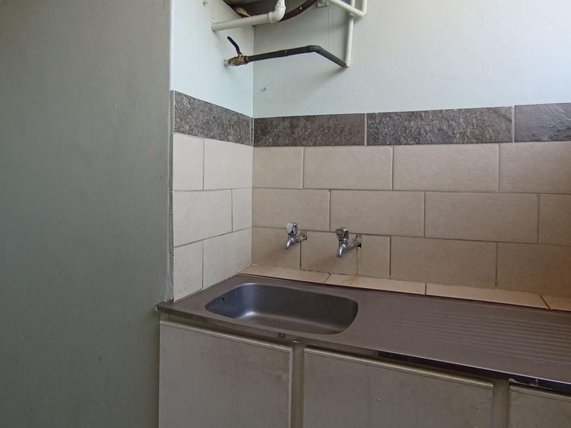Apartment For Sale In Pretoria - Photo 4