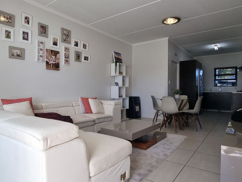 Apartment For Sale In Edenvale - Photo 7