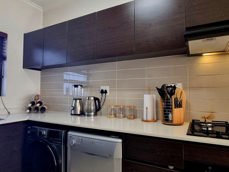 Apartment For Sale In Edenvale - Photo 4