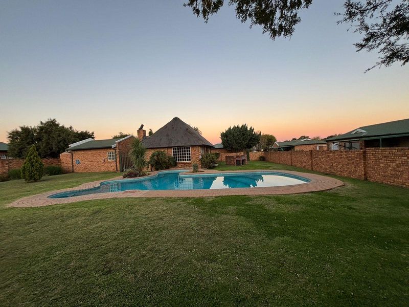 Townhouse Rental Monthly In Brakpan - Photo 4