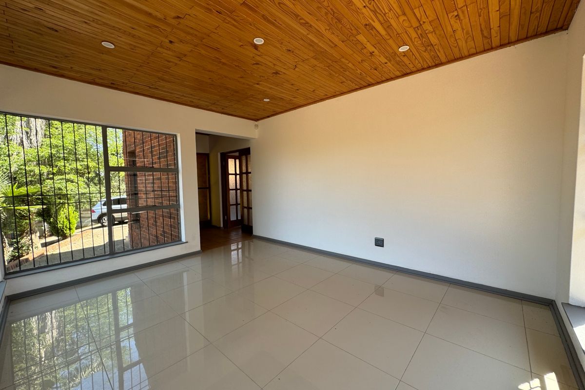 House For Sale In Bloemfontein - Photo 5