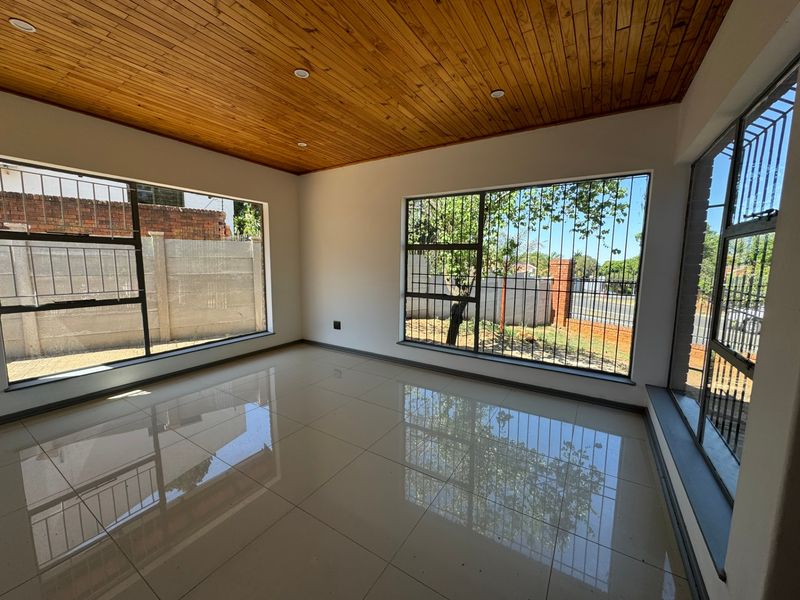 House For Sale In Bloemfontein - Photo 4