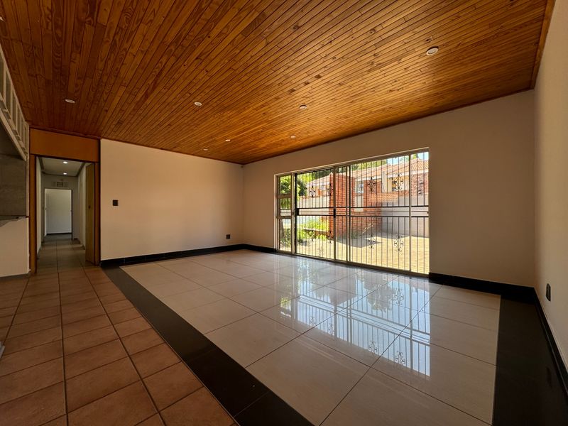 House For Sale In Bloemfontein - Photo 3
