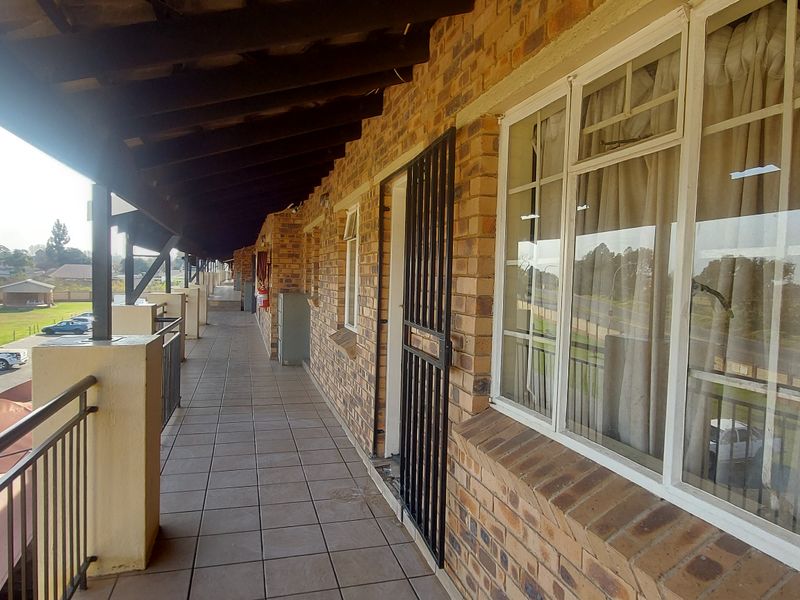 Townhouse For Sale In Boksburg - Photo 3