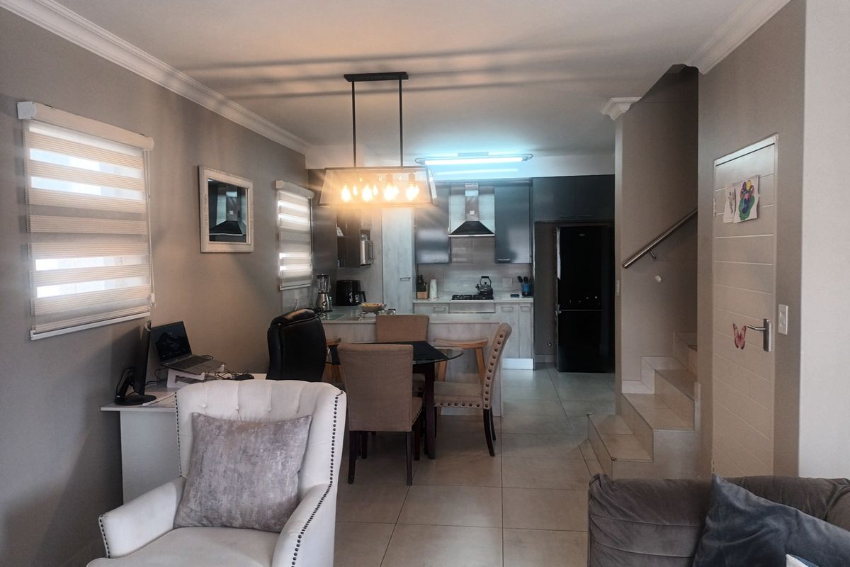 Townhouse For Sale In Pretoria - Photo 4