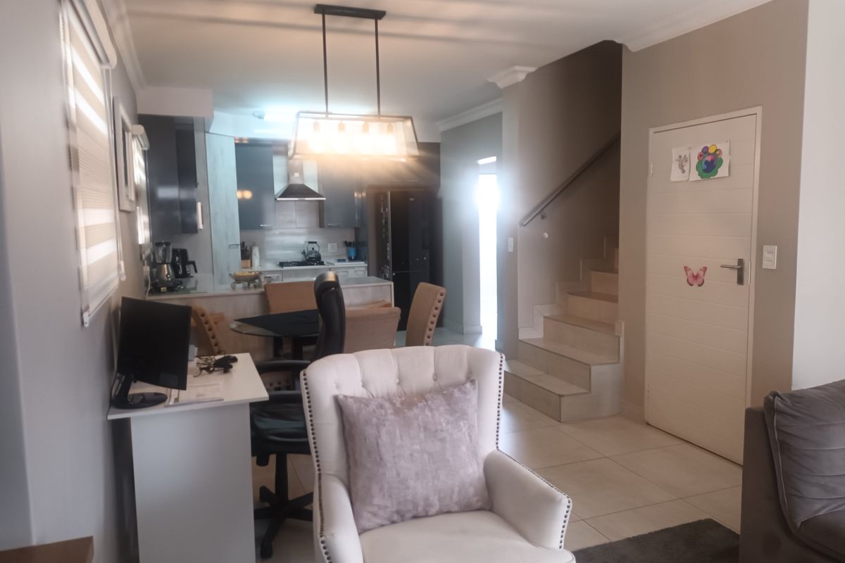 Townhouse For Sale In Pretoria - Photo 5