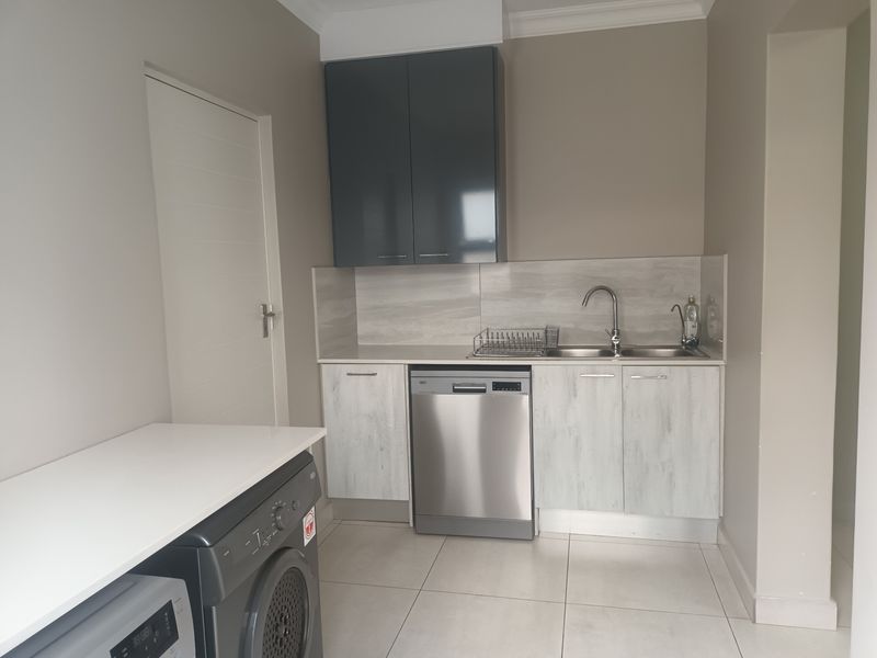 Townhouse For Sale In Pretoria - Photo 9