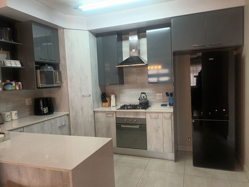 Townhouse For Sale In Pretoria - Photo 6