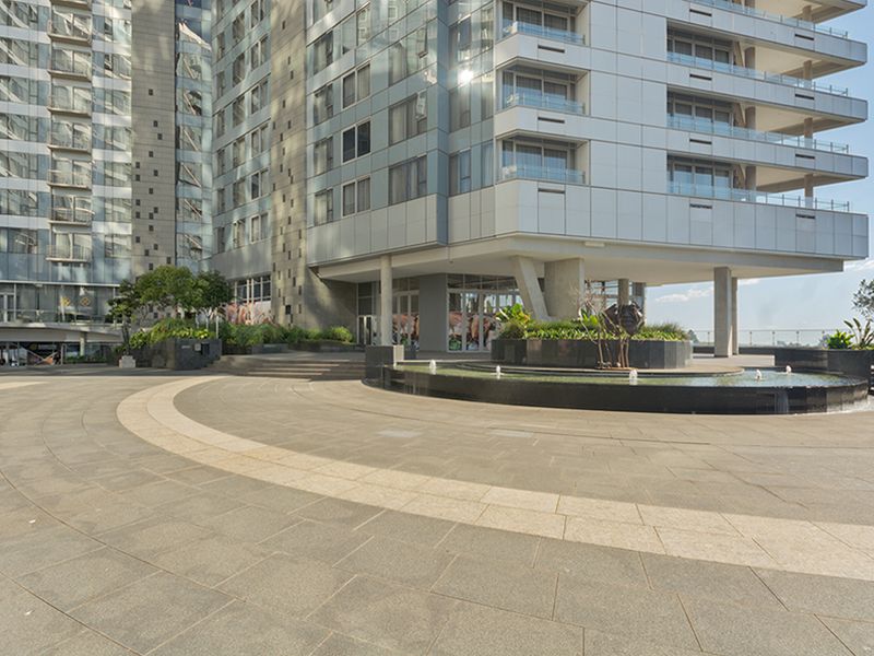 Commercial Rental Monthly In Sandton - Photo 2