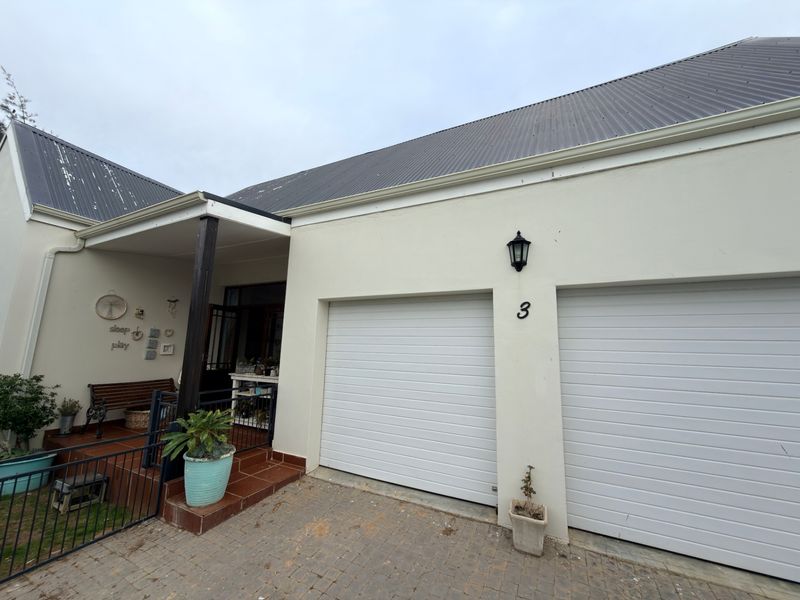 House For Sale In Cape Town - Photo 2