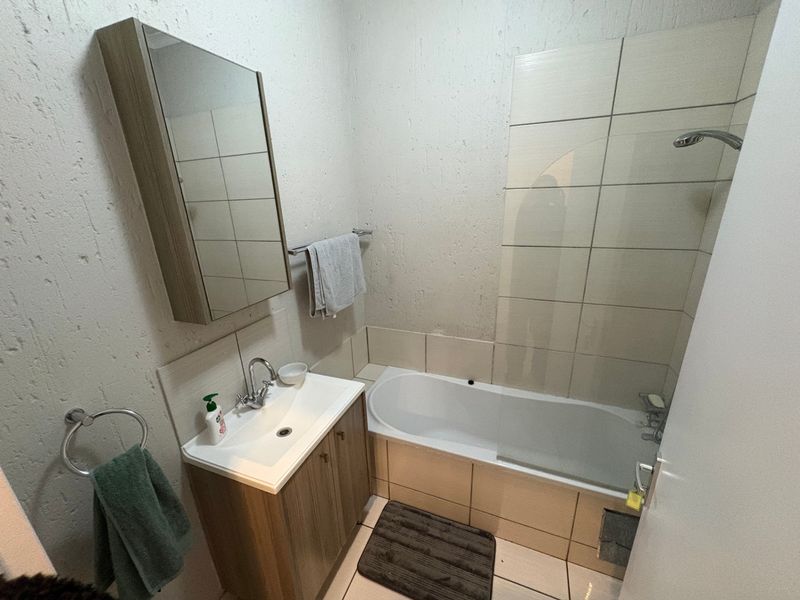 Apartment Rental Monthly In Sandton - Photo 5