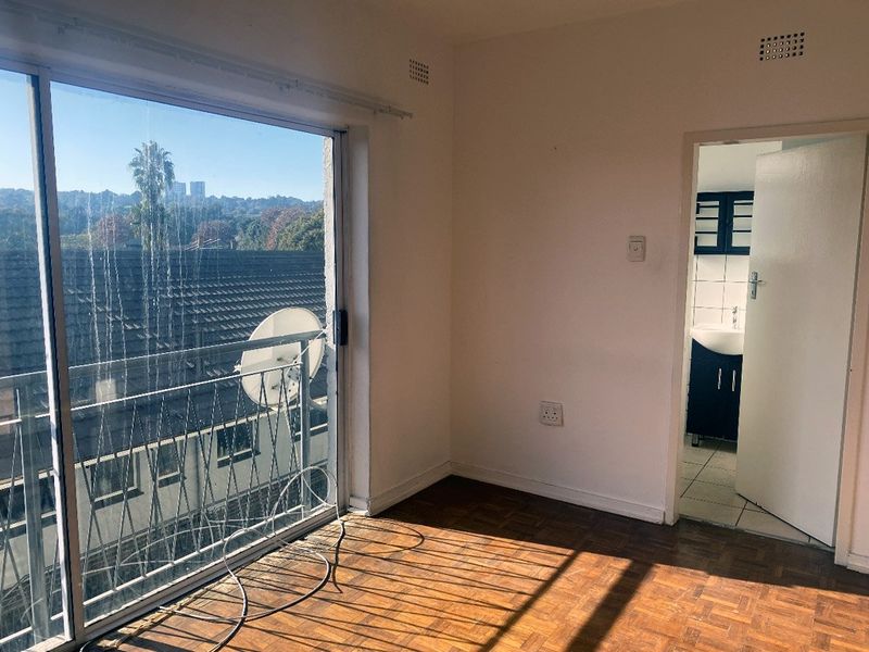 Apartment Rental Monthly In Johannesburg - Photo 3