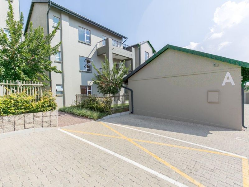 Apartment Rental Monthly In Midrand - Photo 3