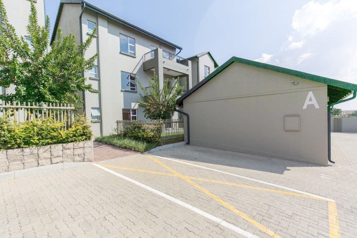 Apartment Rental Monthly In Midrand - Photo 3