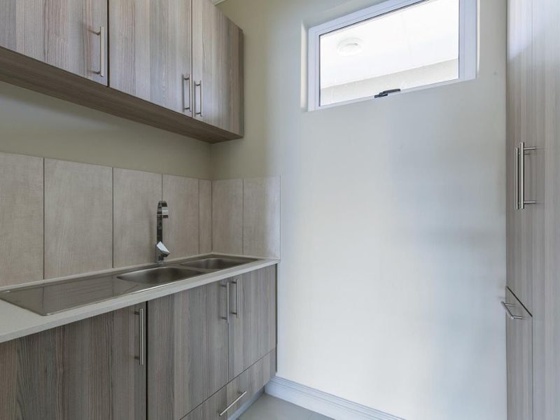 Apartment Rental Monthly In Midrand - Photo 10