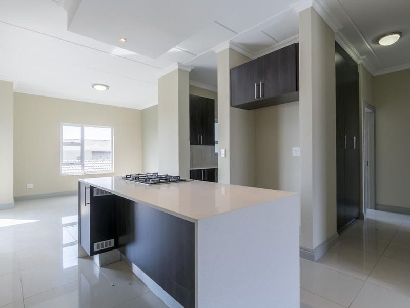 Apartment Rental Monthly In Midrand - Photo 4