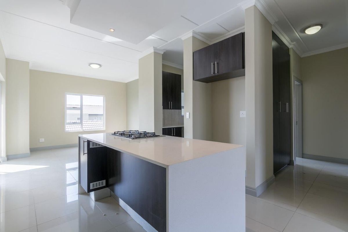 Apartment Rental Monthly In Midrand - Photo 4