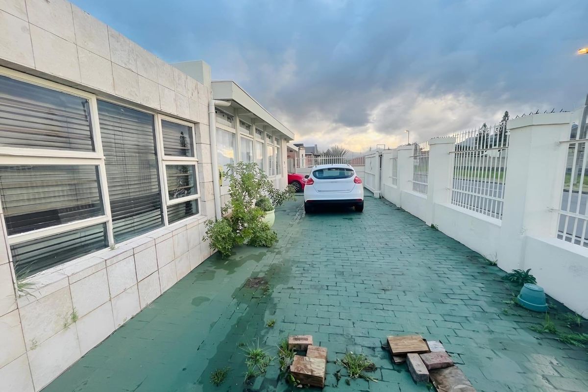 House For Sale In Cape Town - Photo 3