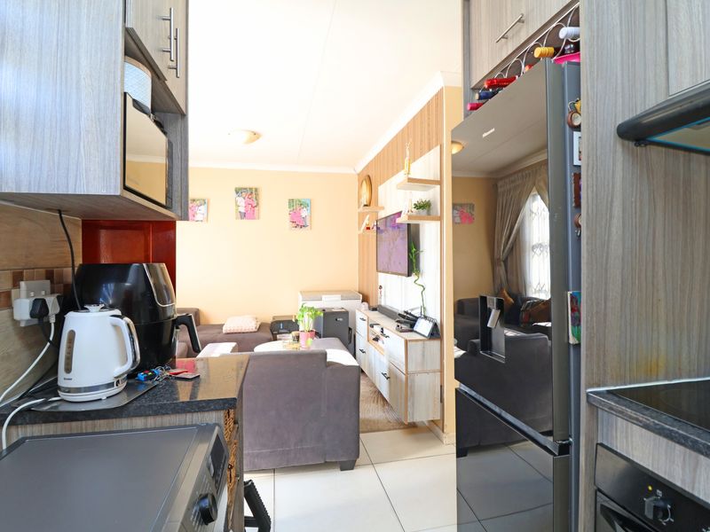House For Sale In Midrand - Photo 7