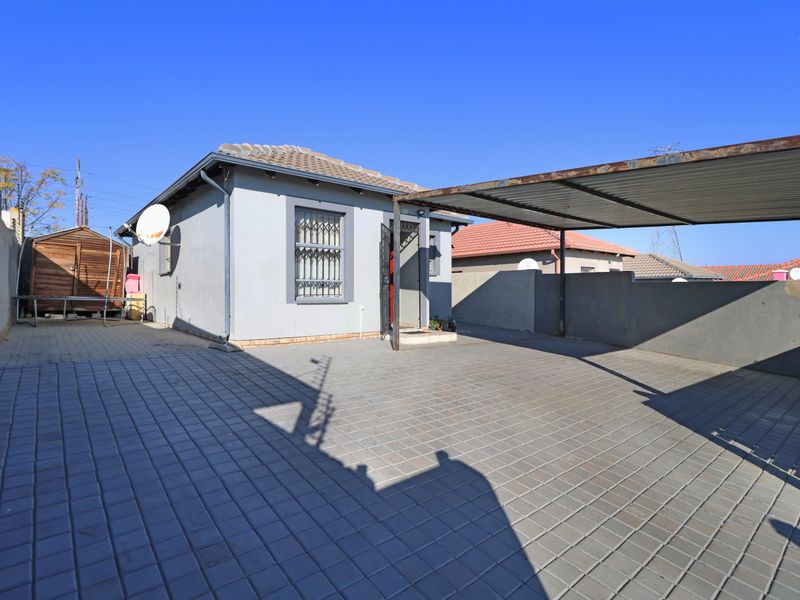 House For Sale In Midrand - Photo 3