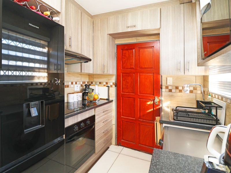 House For Sale In Midrand - Photo 5