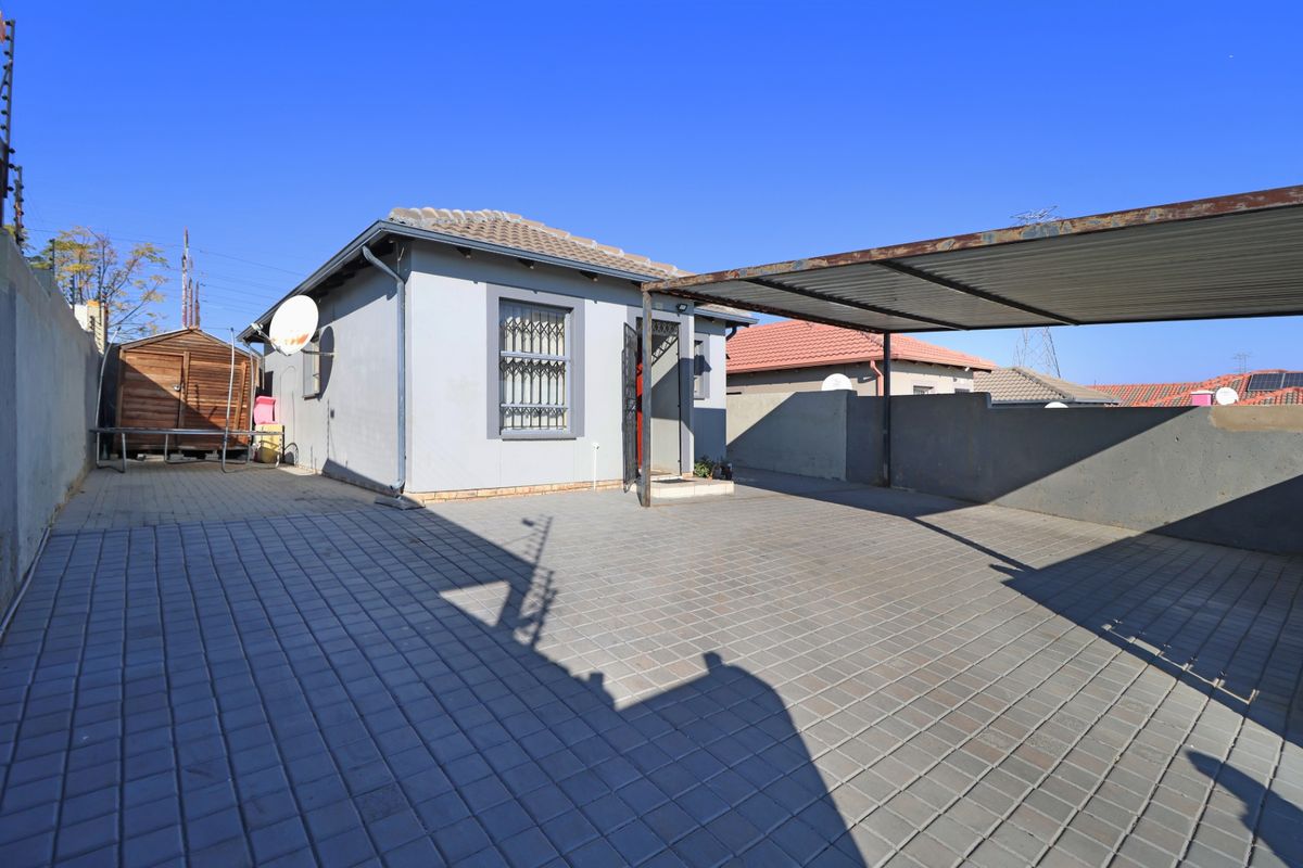 House For Sale In Midrand - Photo 3