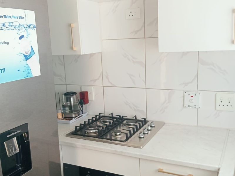 Apartment For Sale In Roodepoort - Photo 6