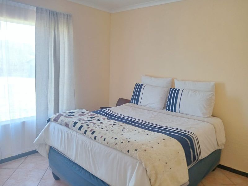Apartment For Sale In Roodepoort - Photo 9