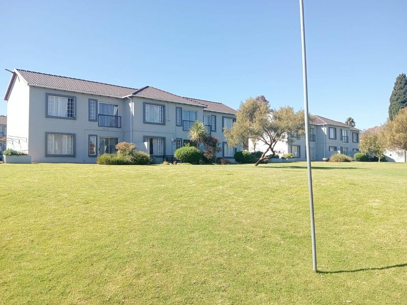 Apartment For Sale In Roodepoort - Photo 4