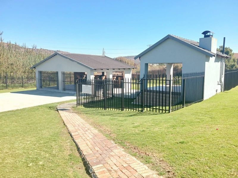 Apartment For Sale In Roodepoort - Photo 2