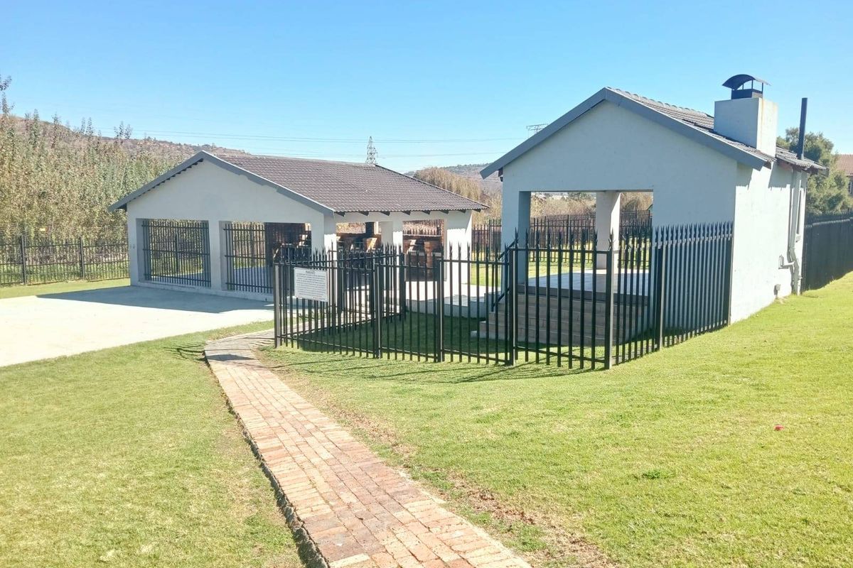 Apartment For Sale In Roodepoort - Photo 2