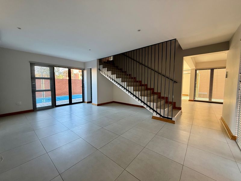 Townhouse Rental Monthly In Bloemfontein - Photo 3