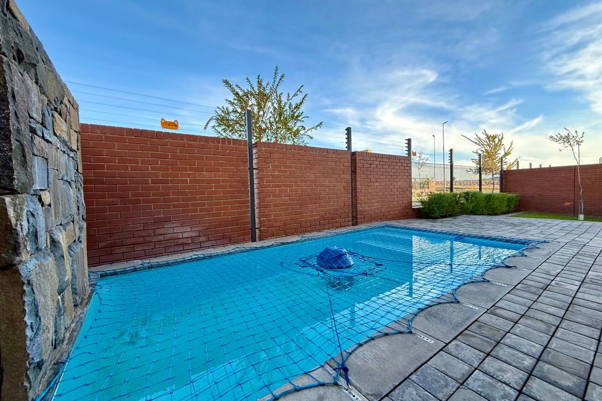 Townhouse Rental Monthly In Bloemfontein - Photo 2