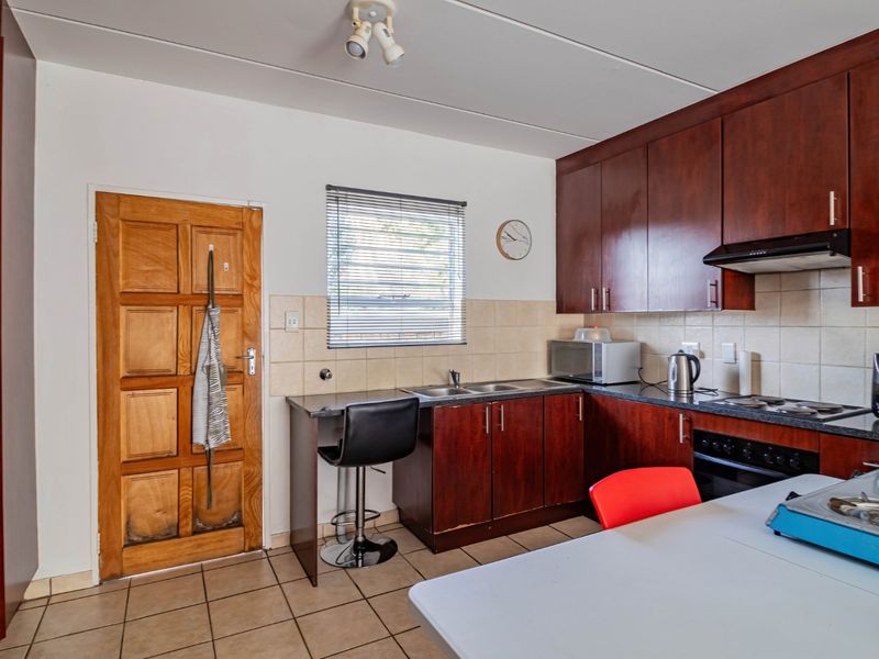 Townhouse For Sale In Roodepoort - Photo 7